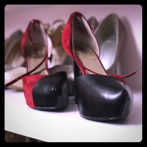 Carlos Santana Two-Toned Heels